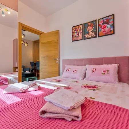 Lux Odiseja - Sa Garazom * Zlatibor