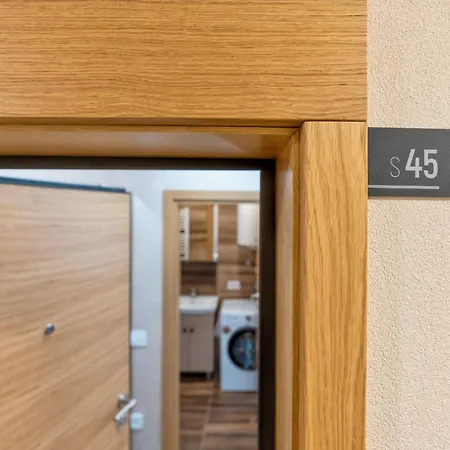 Lux Odiseja - Sa Garazom Zlatibor