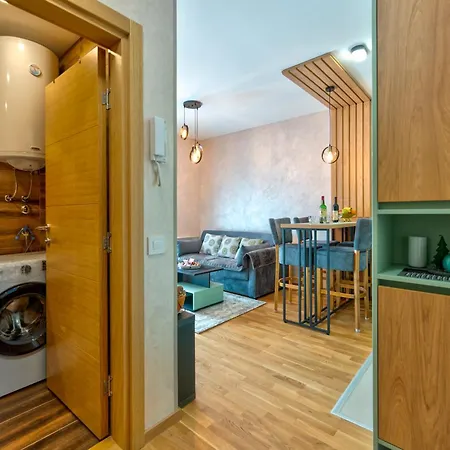 Lux Odiseja - Sa Garazom Zlatibor