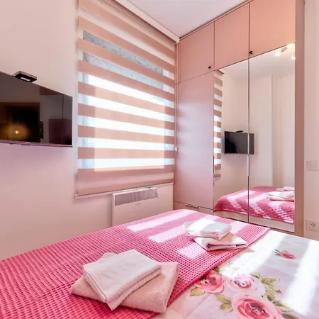 Lux Odiseja - Sa Garazom *