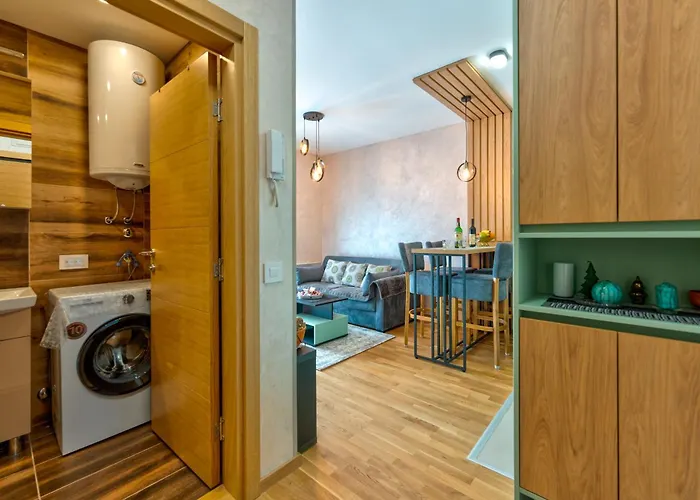 Lux Odiseja - Sa Garazom Zlatibor